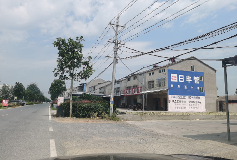  延长如何能保证墙体广告的醒目性？