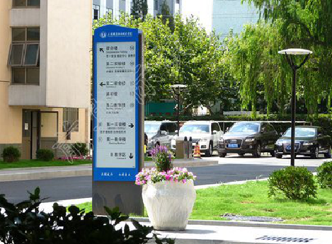  延长传统的学校标识系统有什么问题？